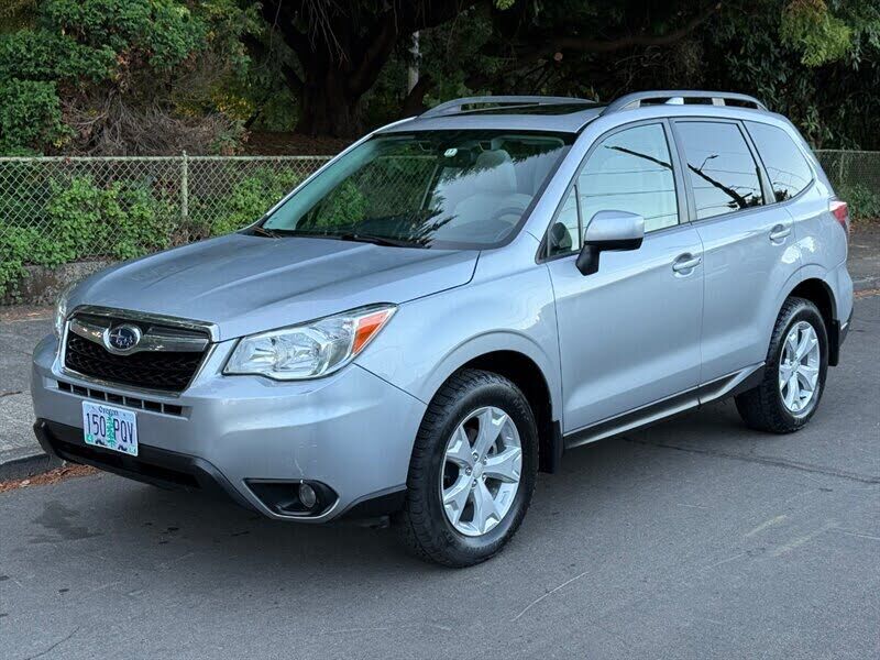2016 SUBARU Forester