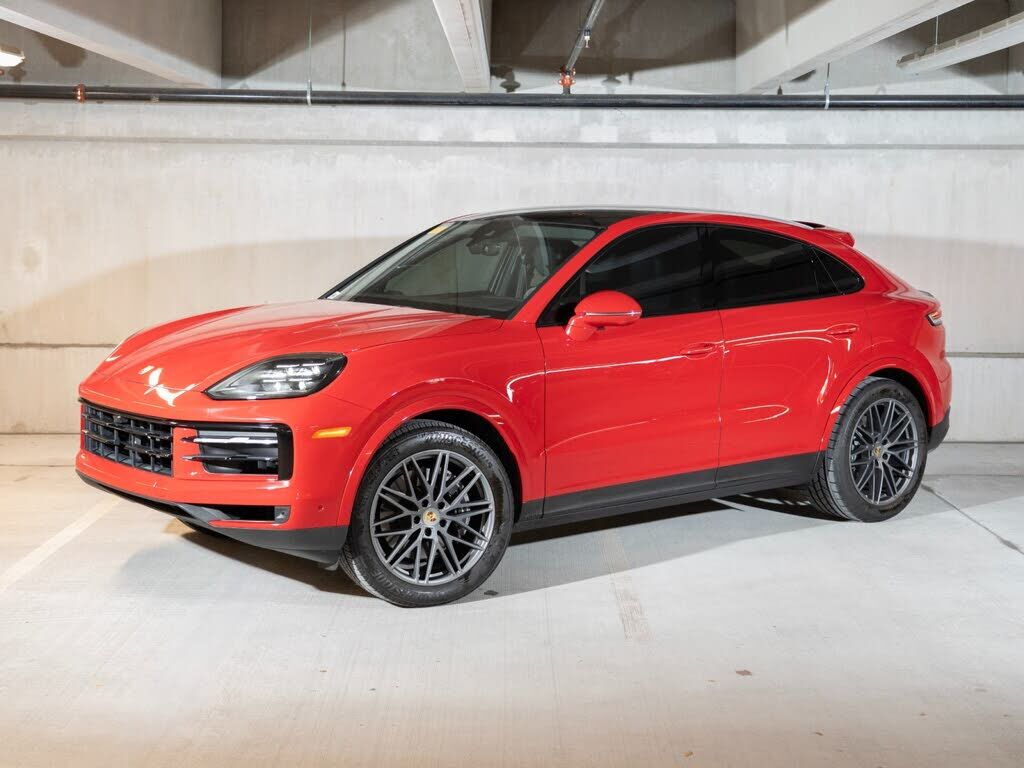 2024 PORSCHE Cayenne
