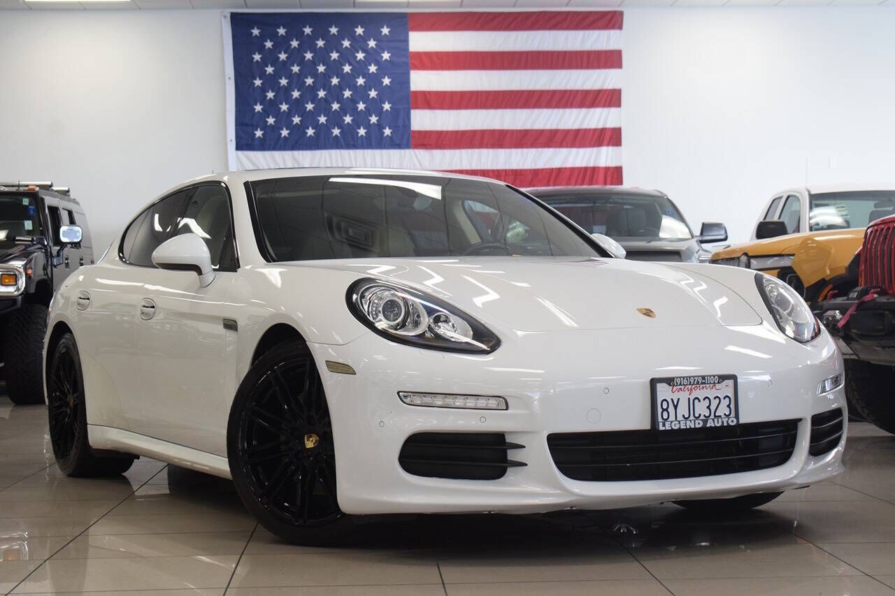2016 PORSCHE Panamera