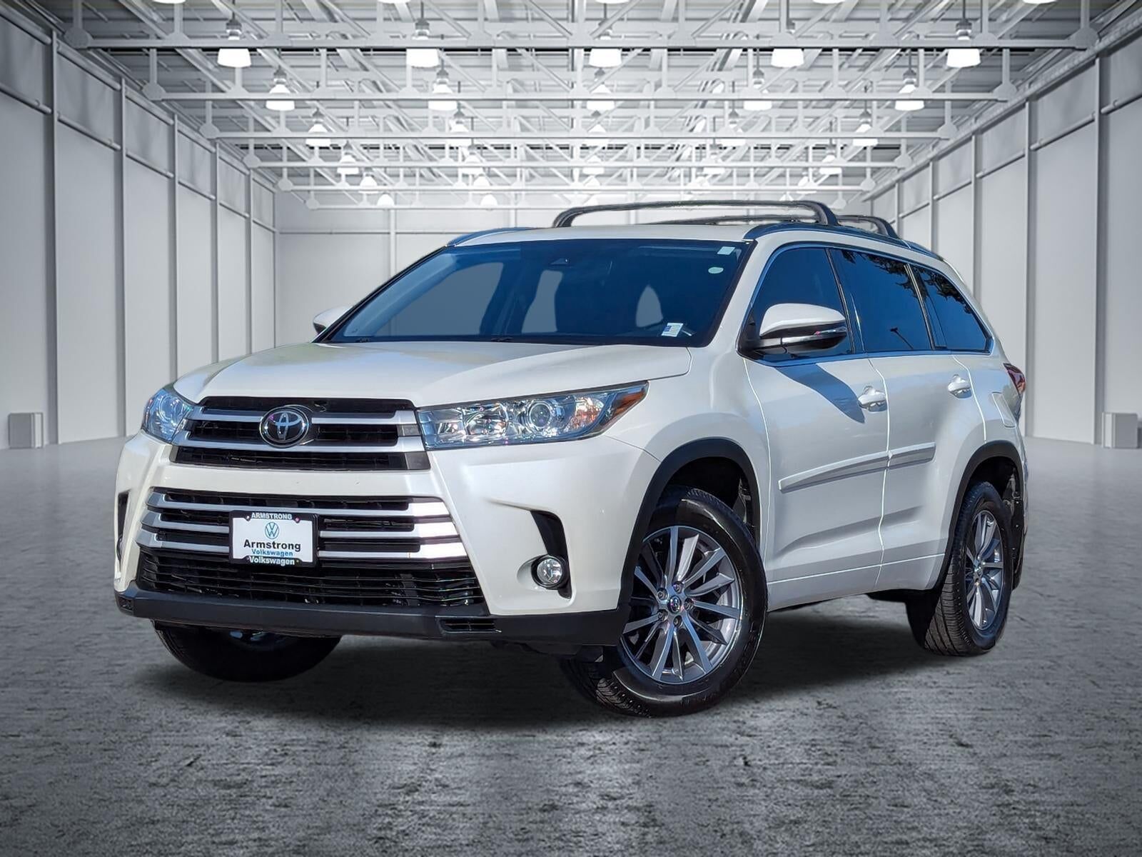 2017 TOYOTA Highlander