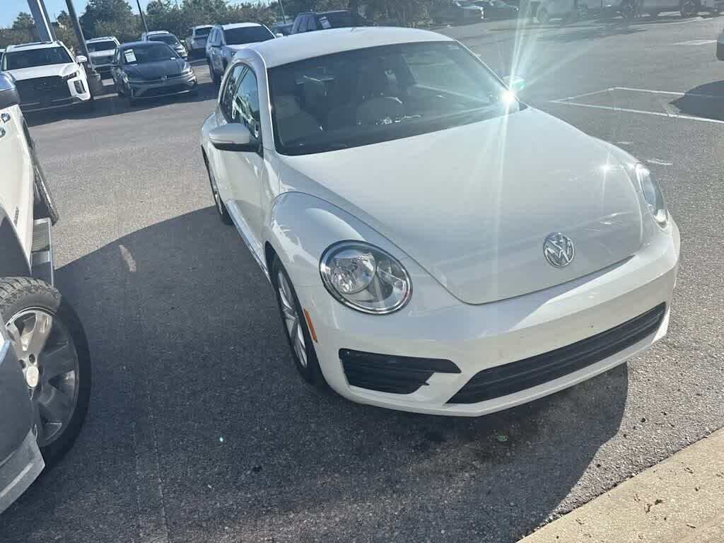 2017 VOLKSWAGEN Beetle