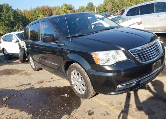 2012 CHRYSLER Town and Country