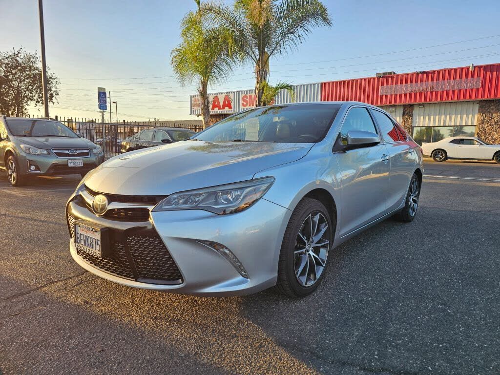 2016 TOYOTA Camry