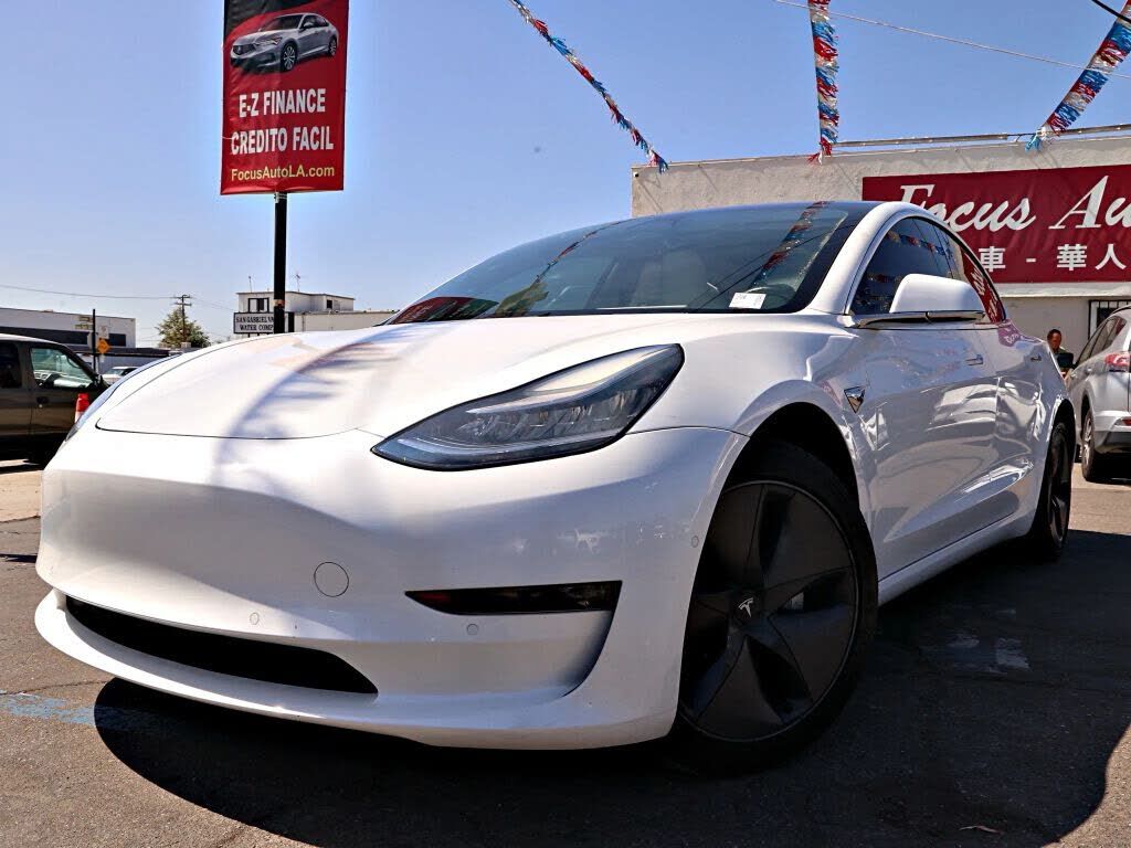 2018 TESLA Model 3
