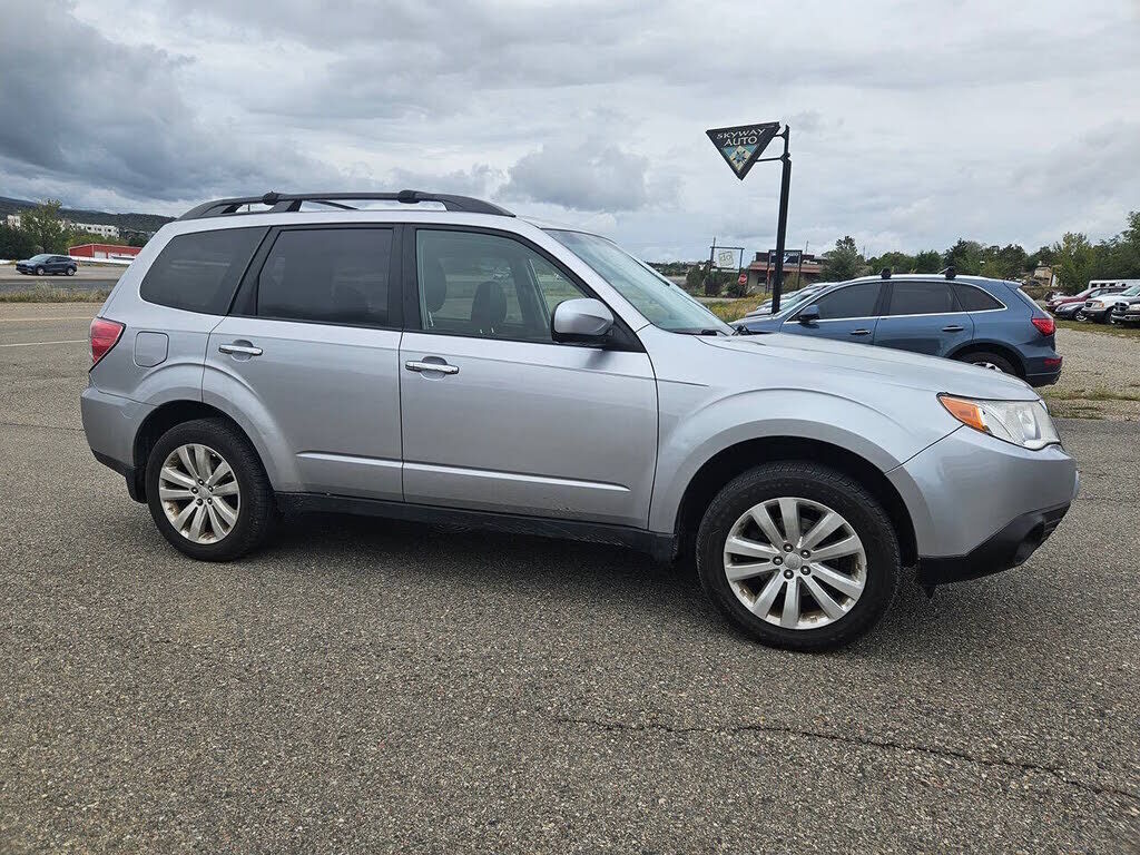 2013 SUBARU Forester