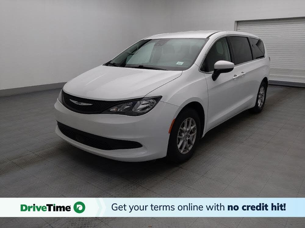 2023 CHRYSLER Voyager