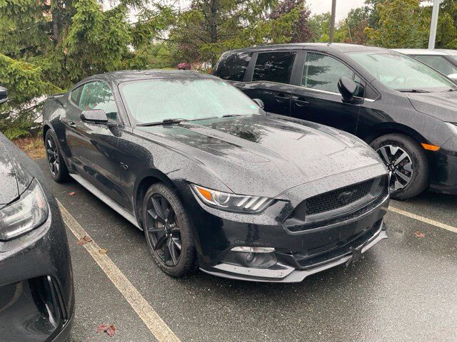 2017 FORD Mustang