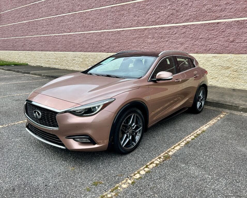 2017 INFINITI QX30