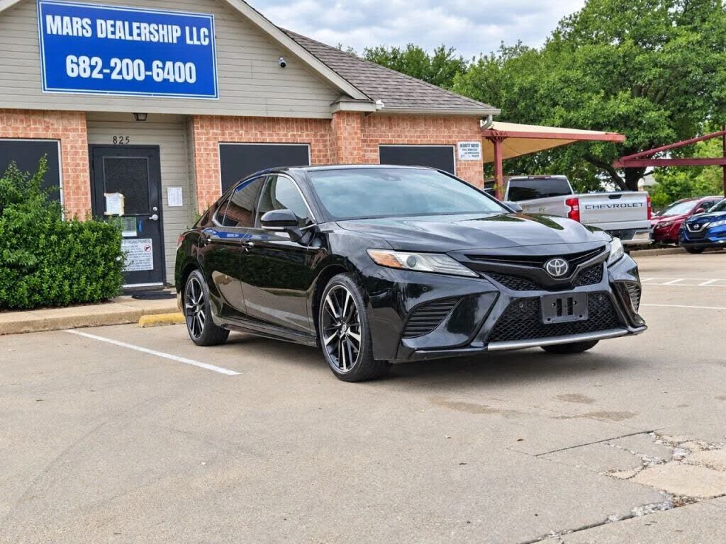 2018 TOYOTA Camry