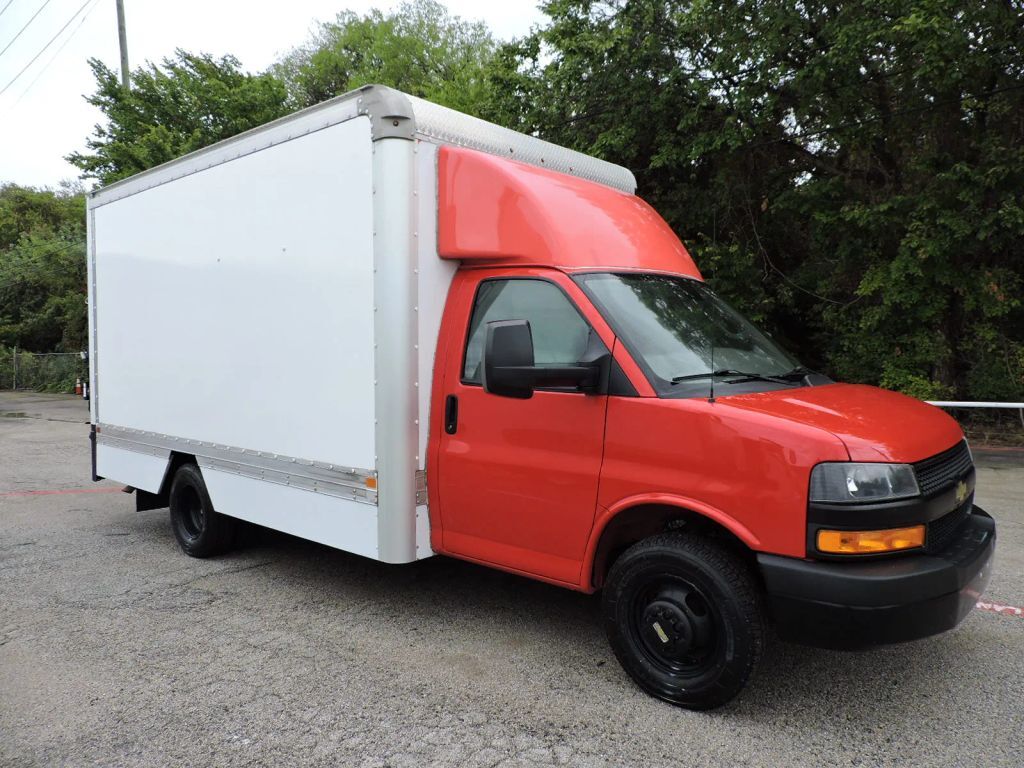 2021 CHEVROLET Express