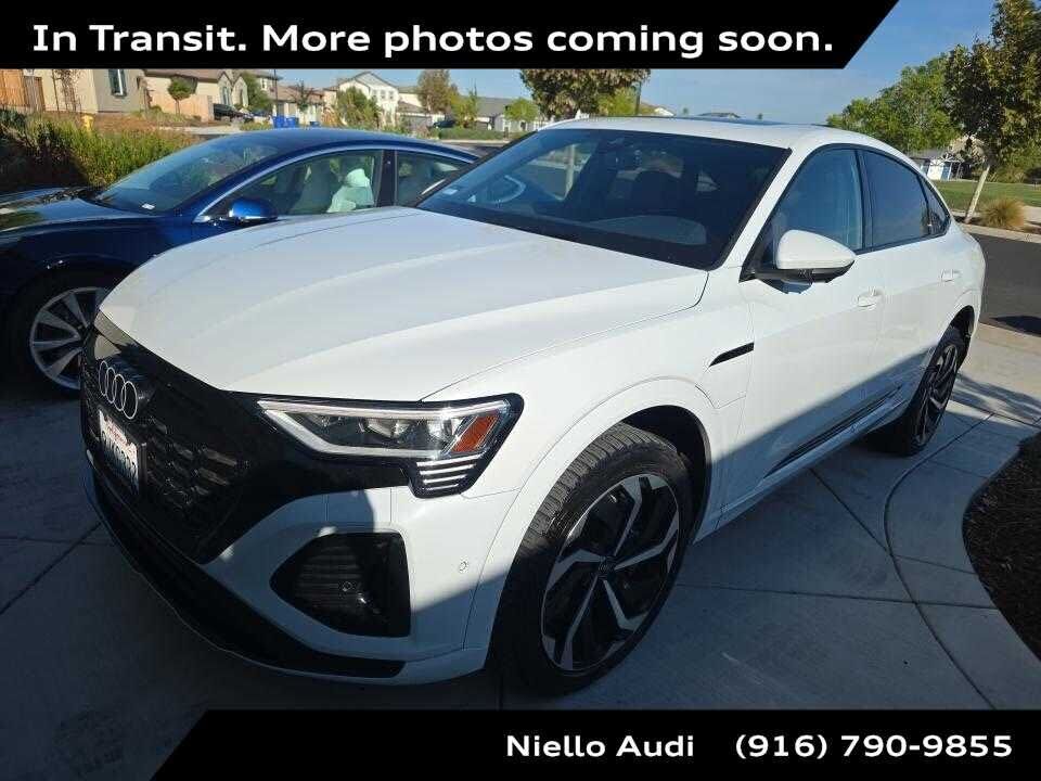 2024 AUDI Q8