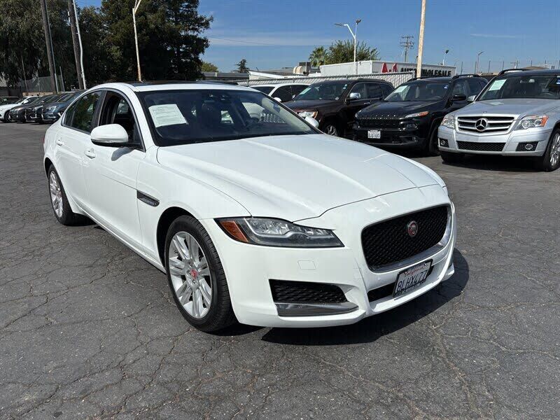 2017 JAGUAR XF