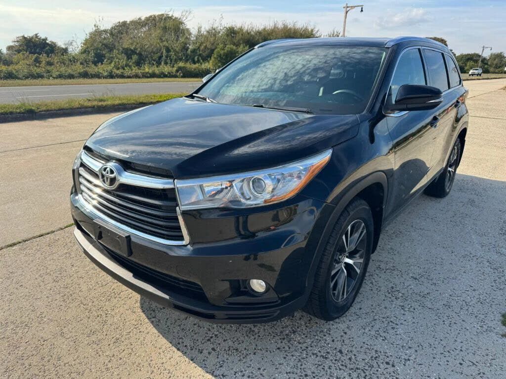 2016 TOYOTA Highlander