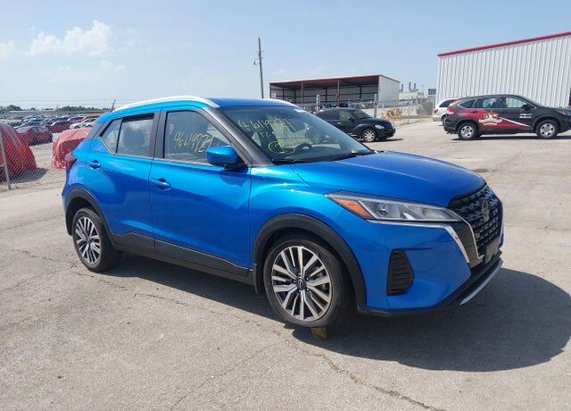 2023 NISSAN Kicks