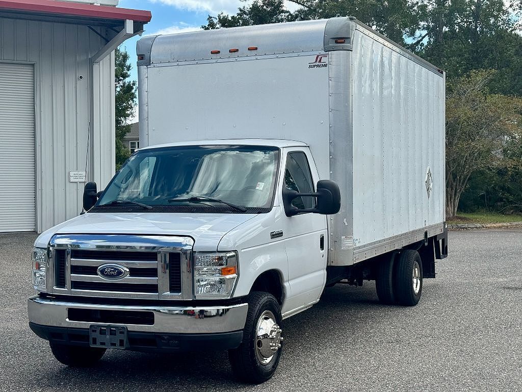 2017 FORD E-450