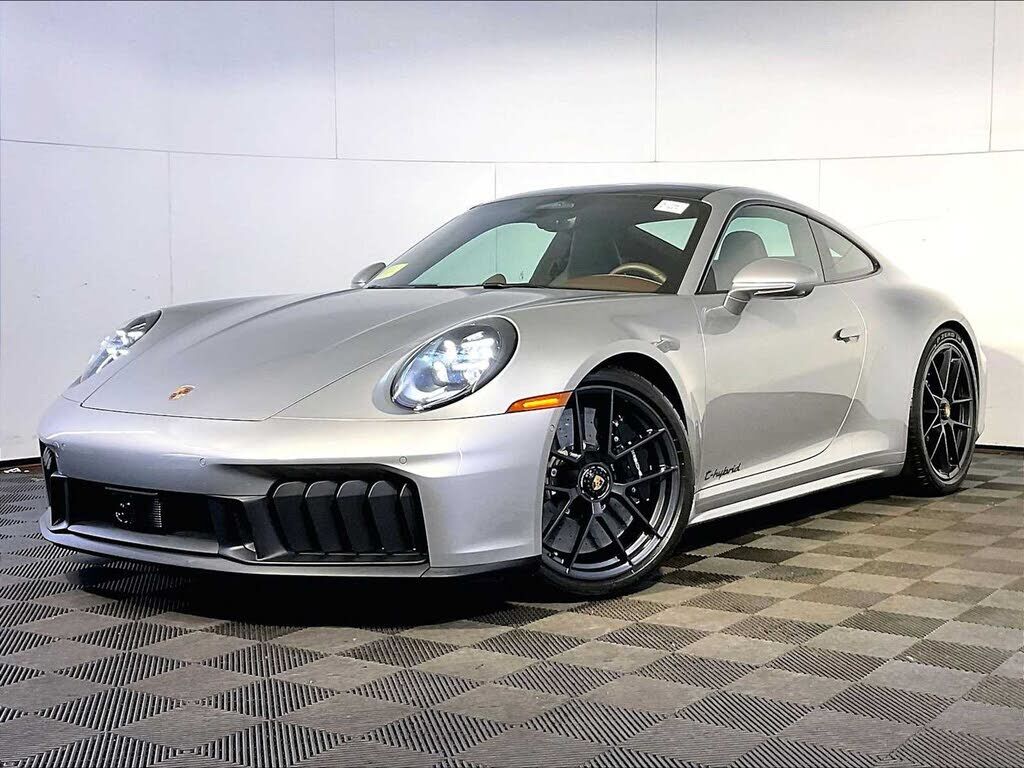 2026 PORSCHE 911