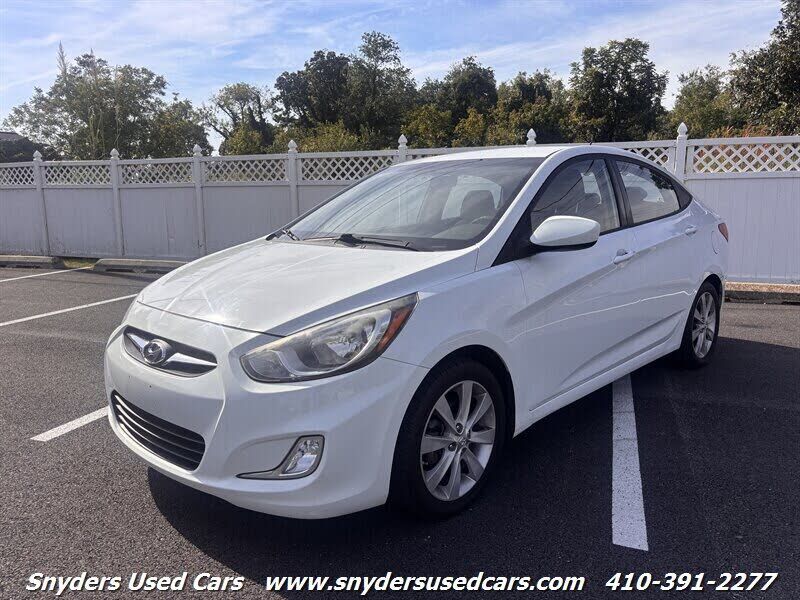 2012 HYUNDAI Accent