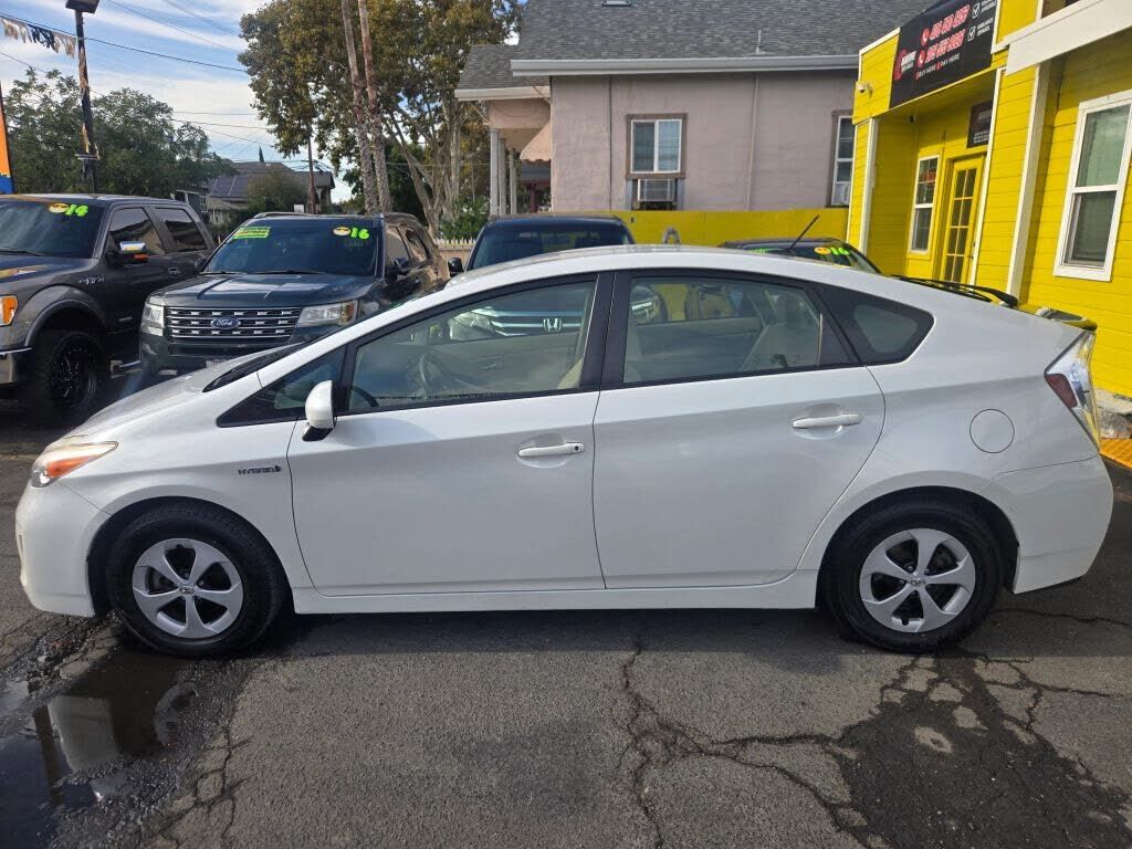 2013 TOYOTA PRIUS