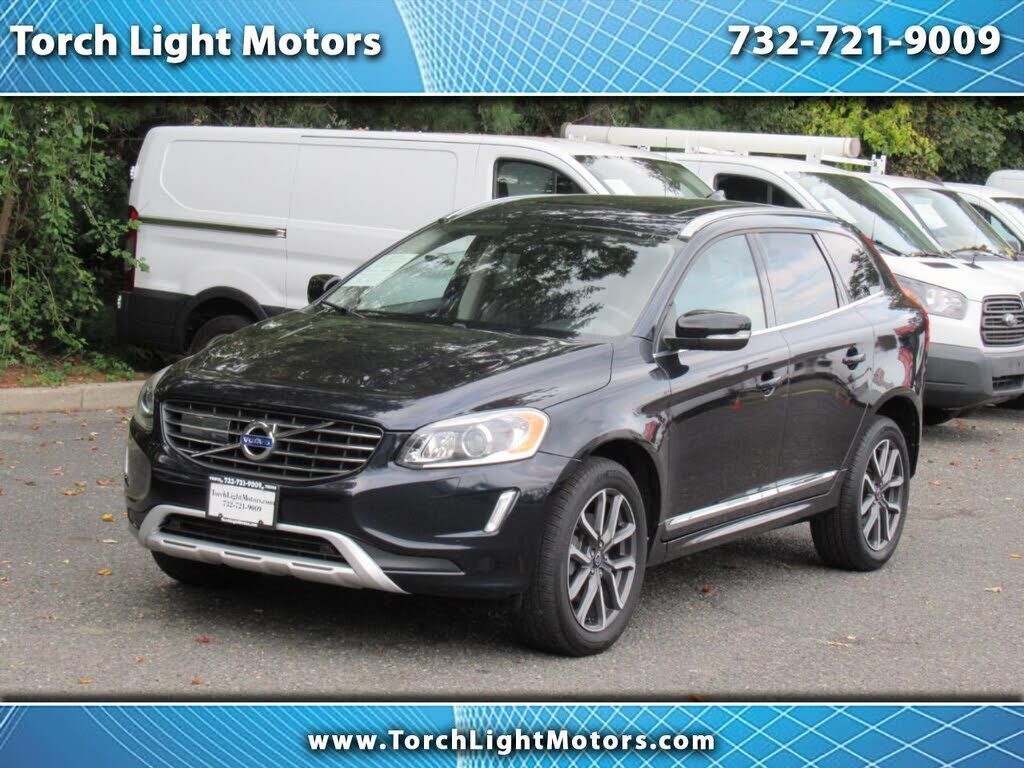 2017 VOLVO XC60