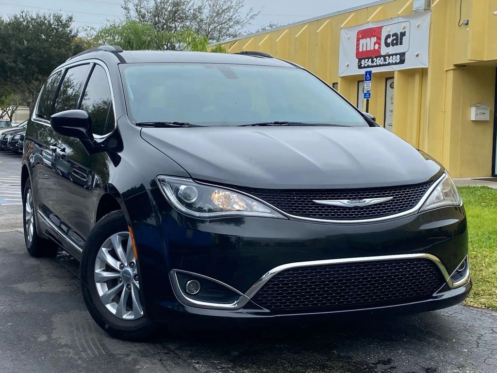 2017 CHRYSLER Pacifica