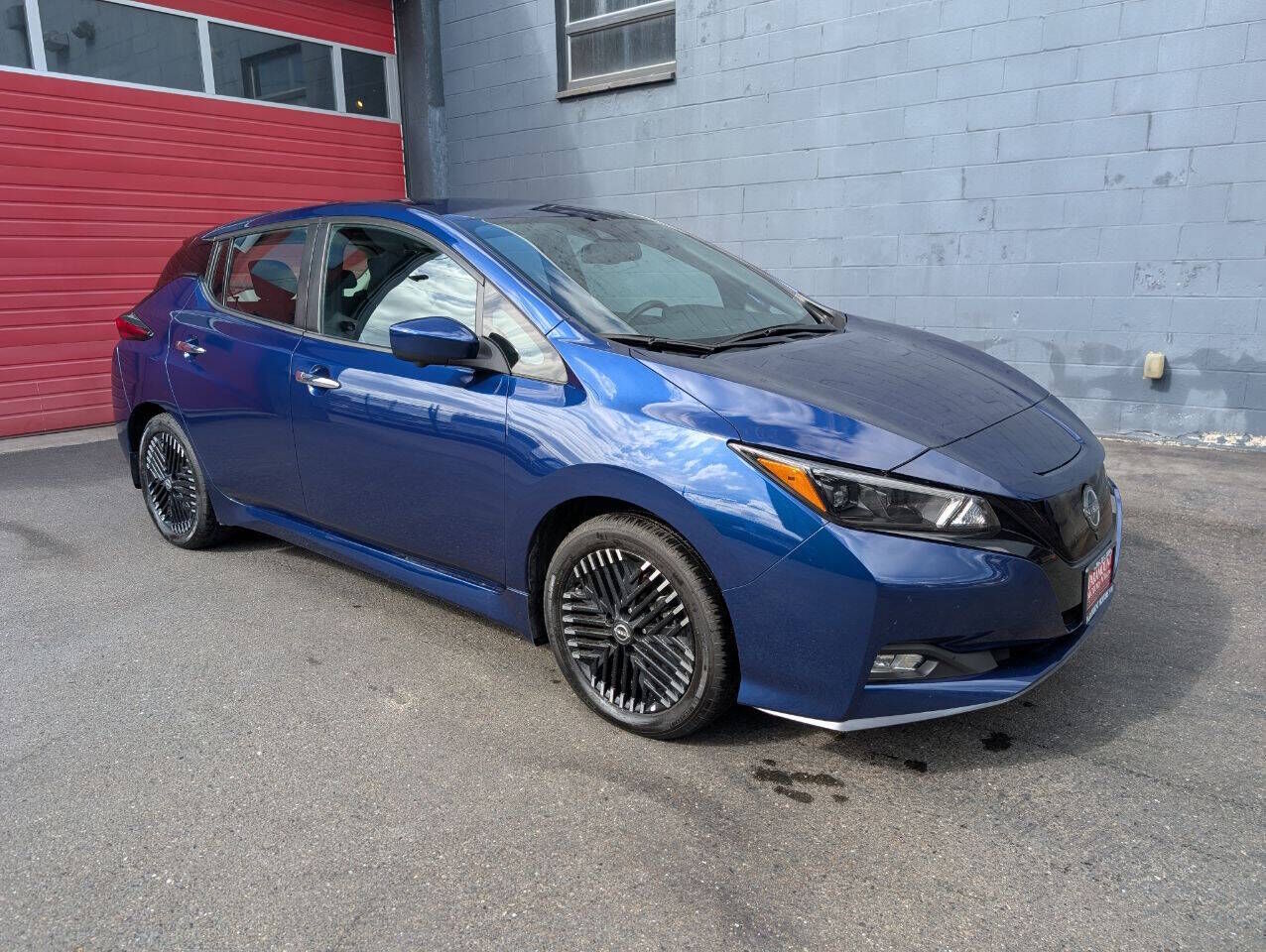 2025 NISSAN Leaf