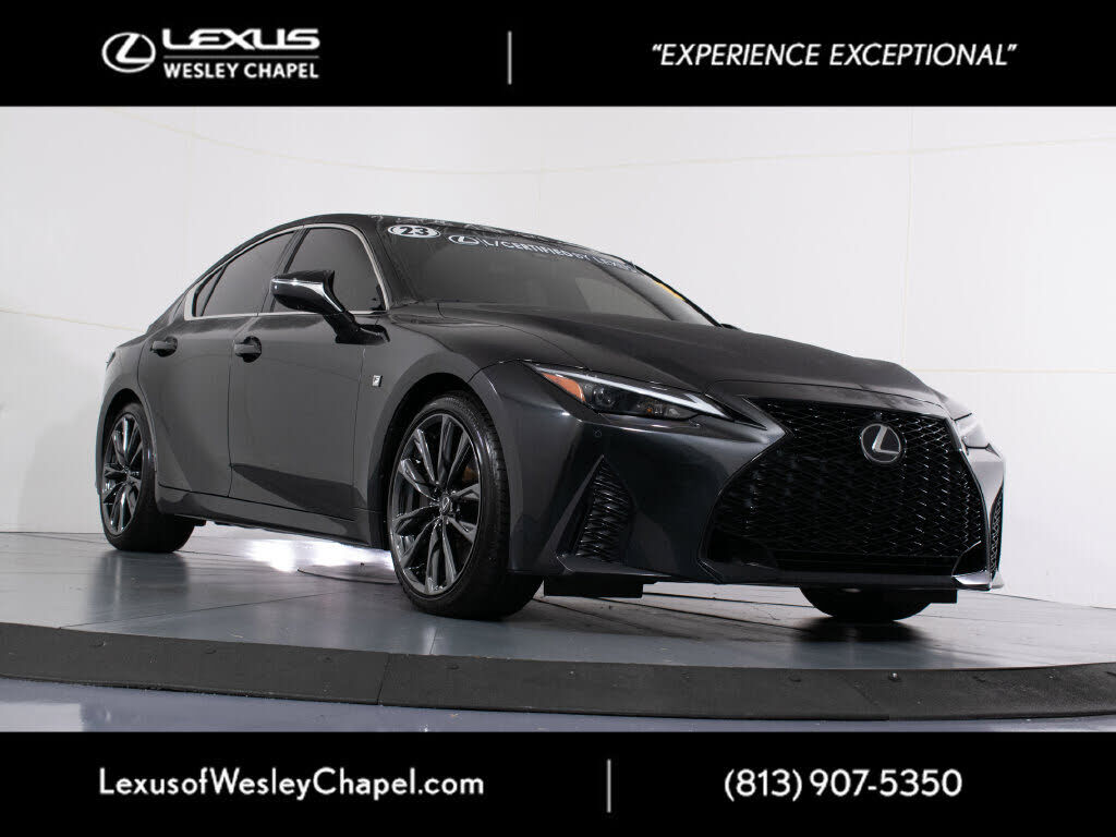 2023 LEXUS IS