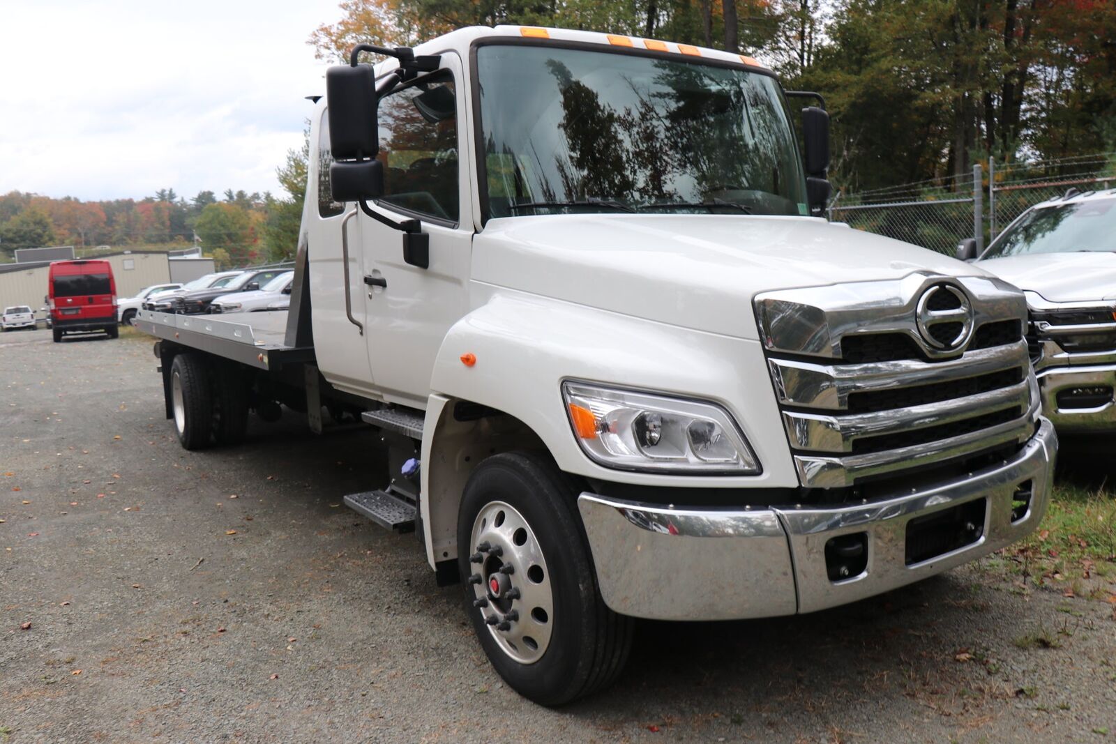 2027 HINO L6