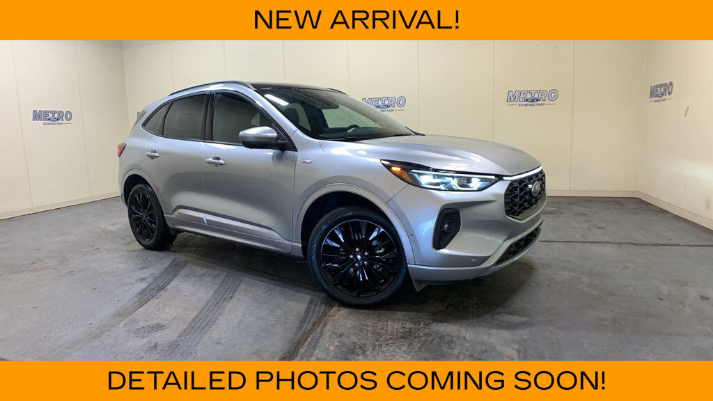 2024 FORD Escape