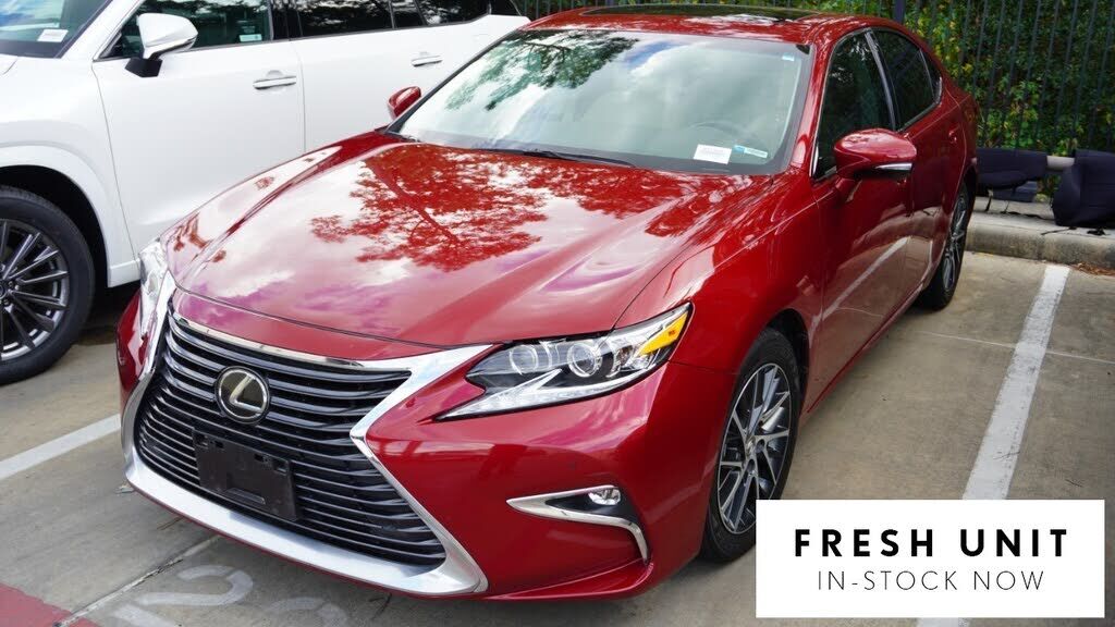 2018 LEXUS ES