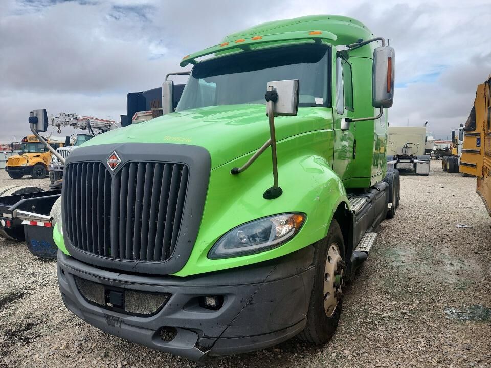 2016 INTERNATIONAL LF687