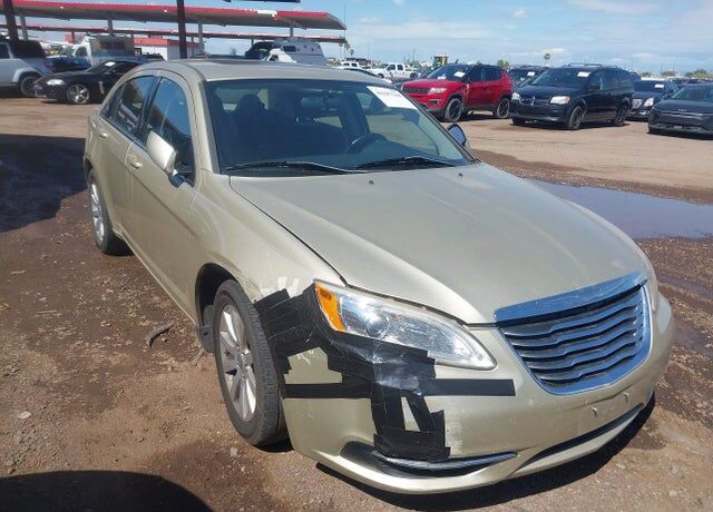 2011 CHRYSLER 200