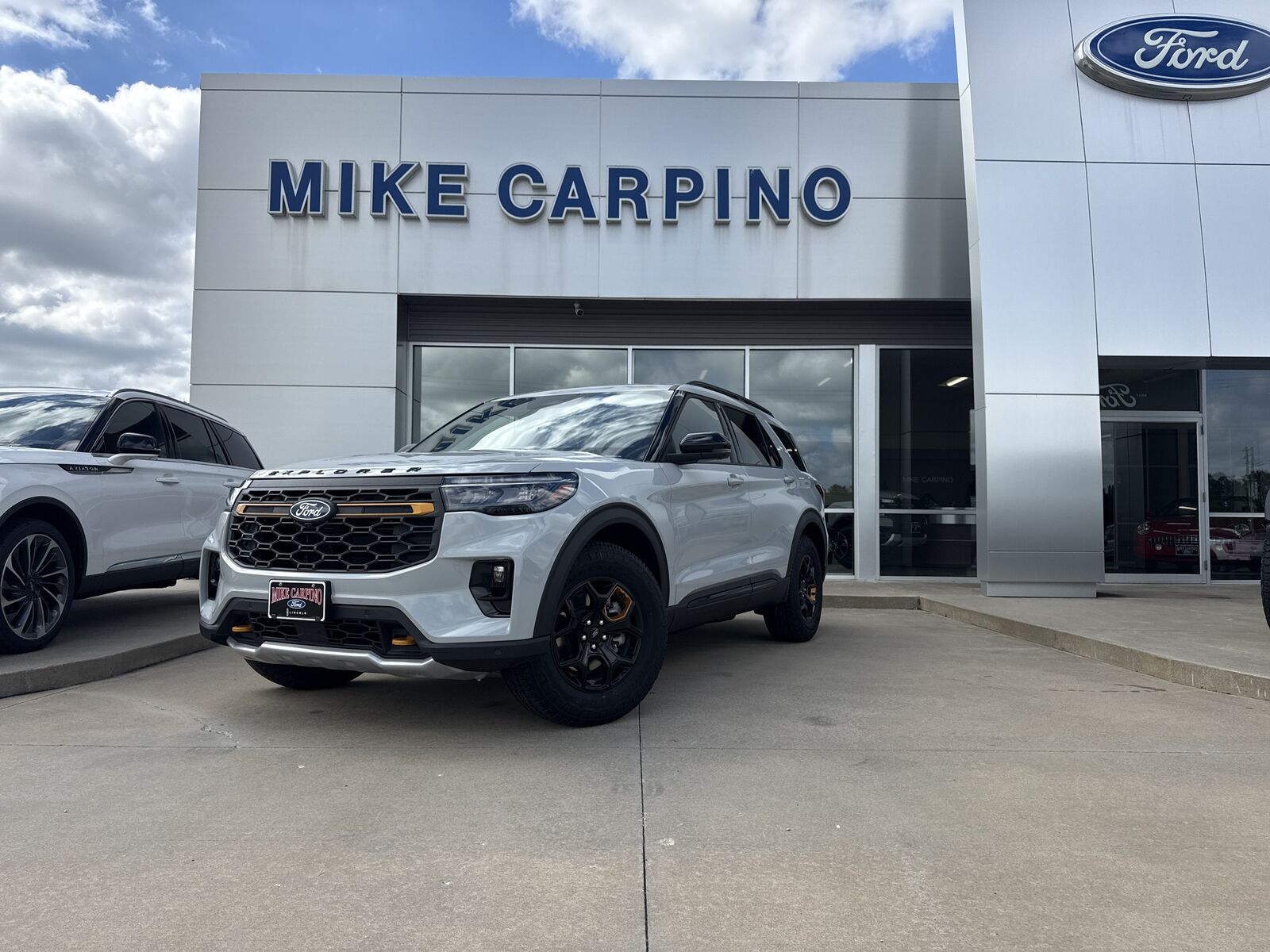 2027 FORD Explorer