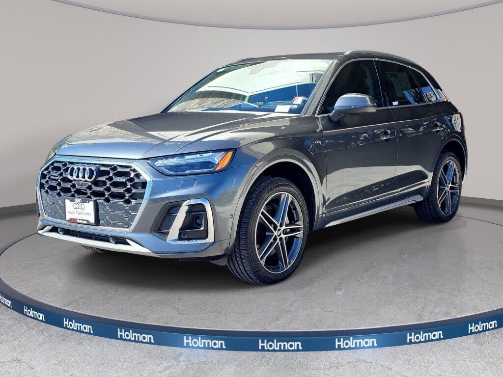 2024 AUDI Q5 e