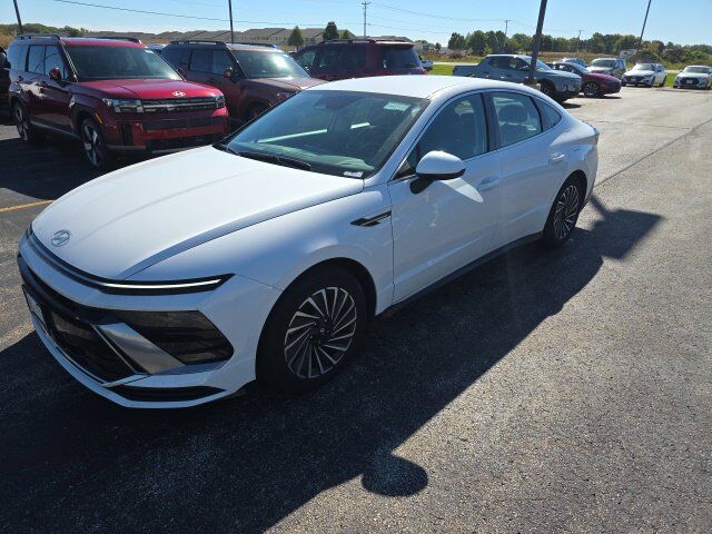 2025 HYUNDAI Sonata