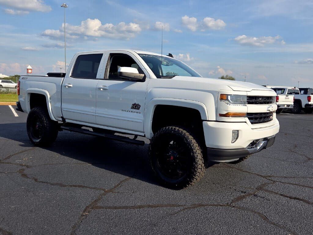 2018 CHEVROLET Silverado