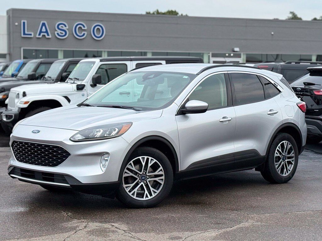 2020 FORD Escape