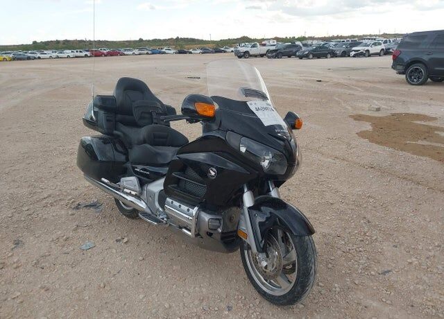 2015 HONDA GL1800