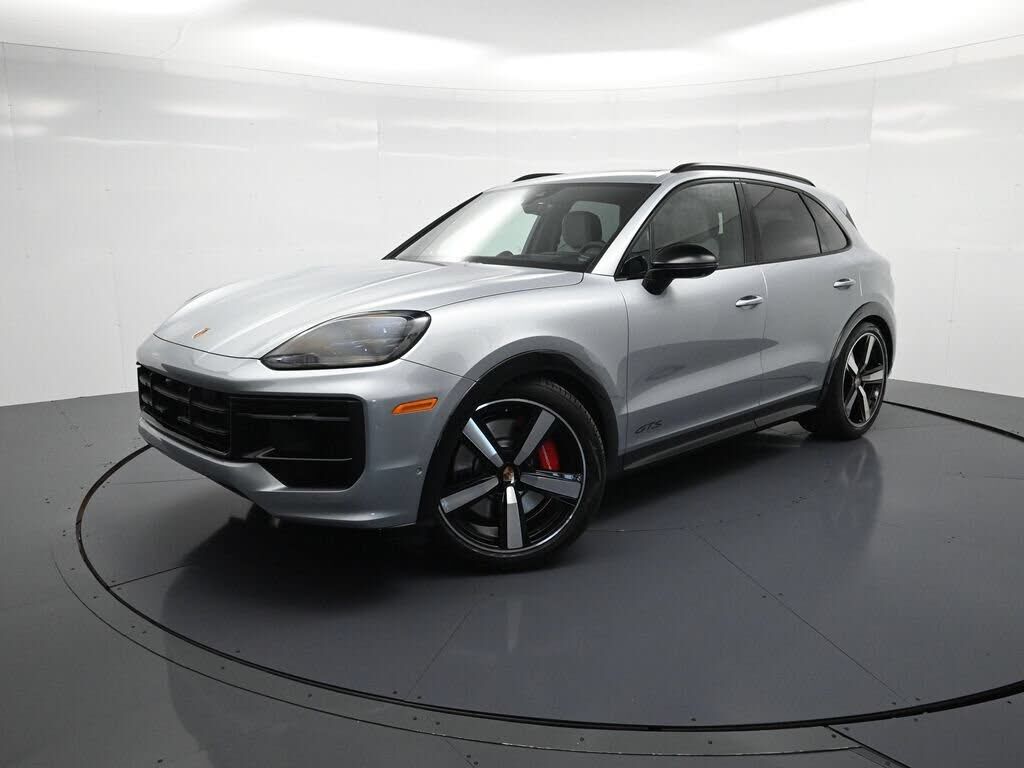 2026 PORSCHE Cayenne