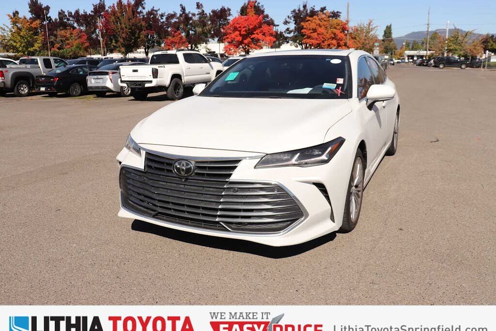 2020 TOYOTA Avalon