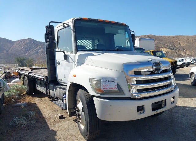 2013 HINO Incomplete Vehicle