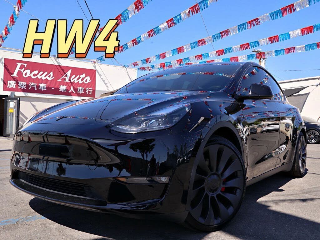 2023 TESLA Model Y
