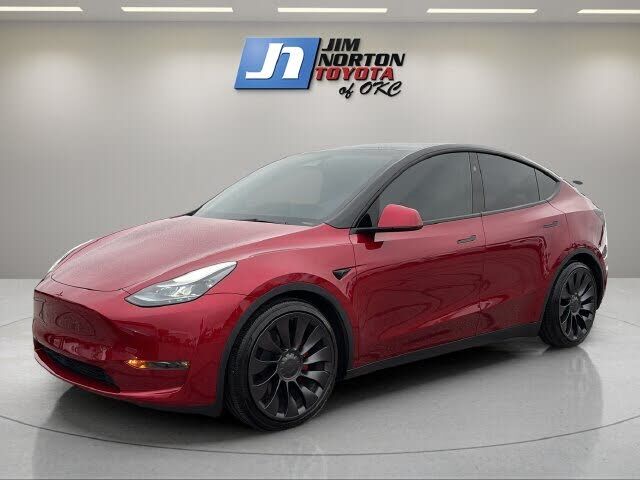 2024 TESLA Model Y