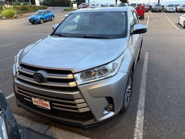 2019 TOYOTA Highlander