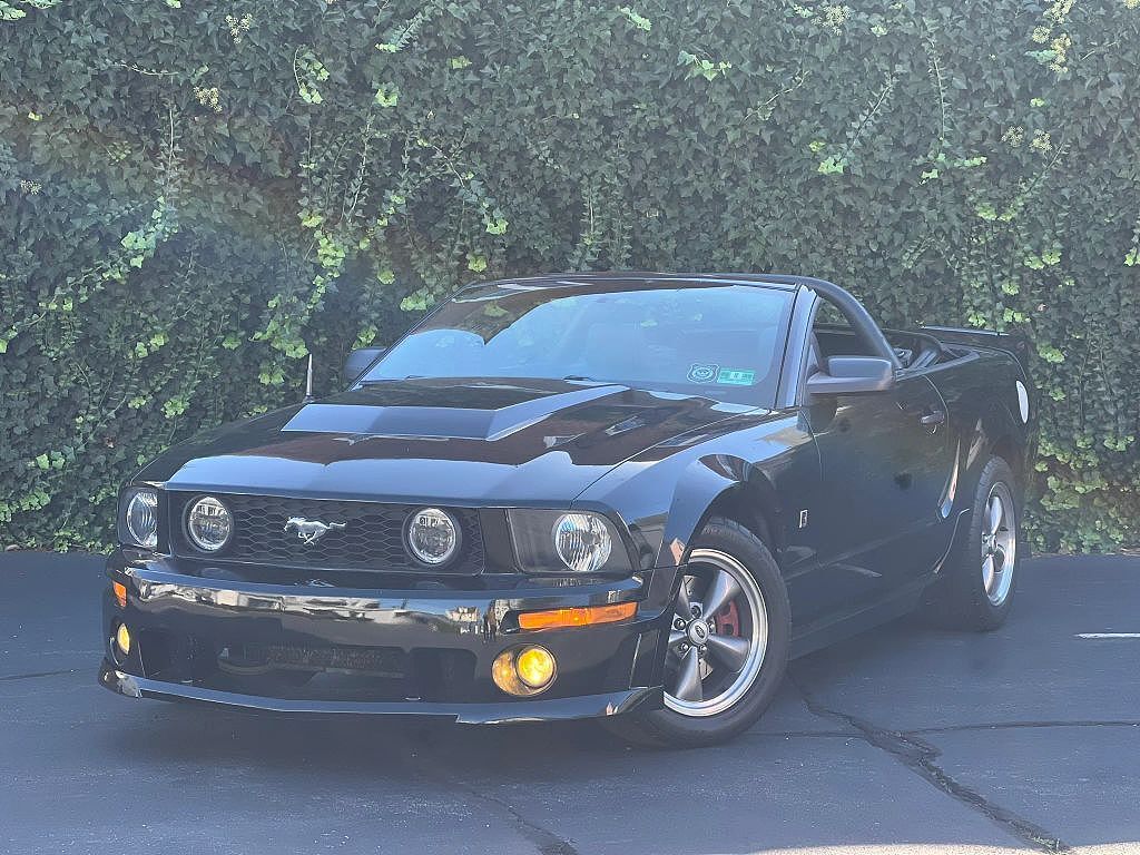 2005 FORD Mustang