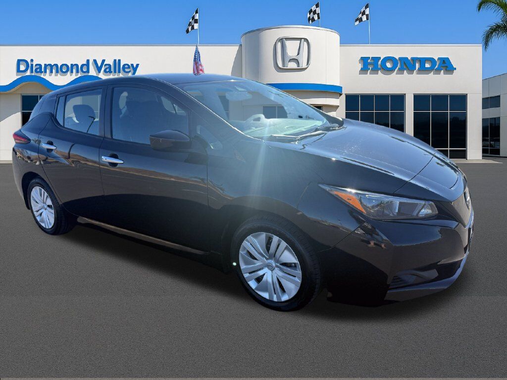 2024 NISSAN Leaf