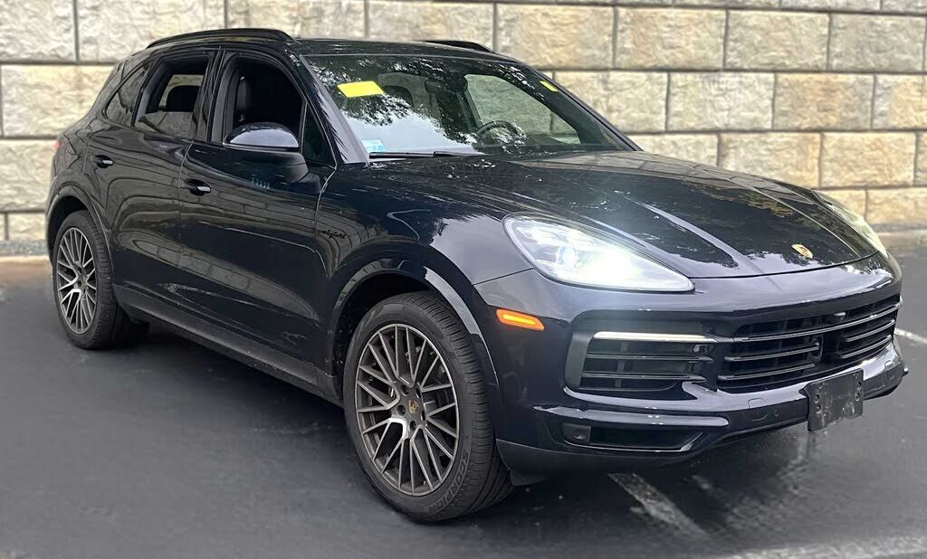 2021 PORSCHE Cayenne