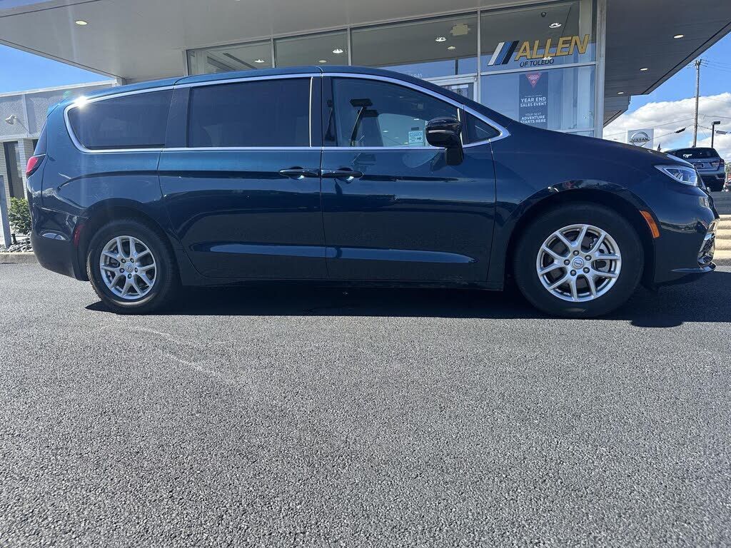 2025 CHRYSLER Pacifica