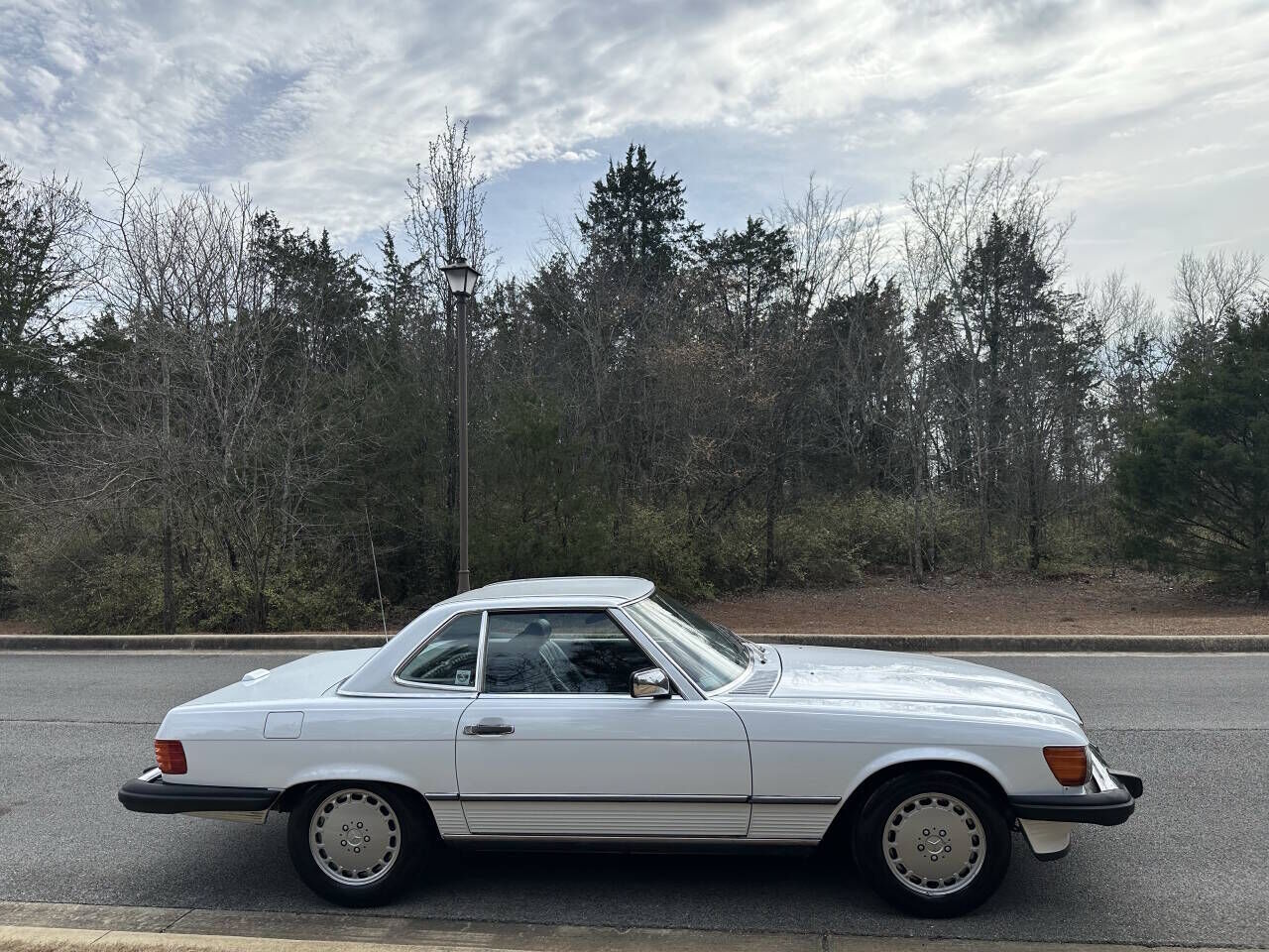 1989 MERCEDES-BENZ 560