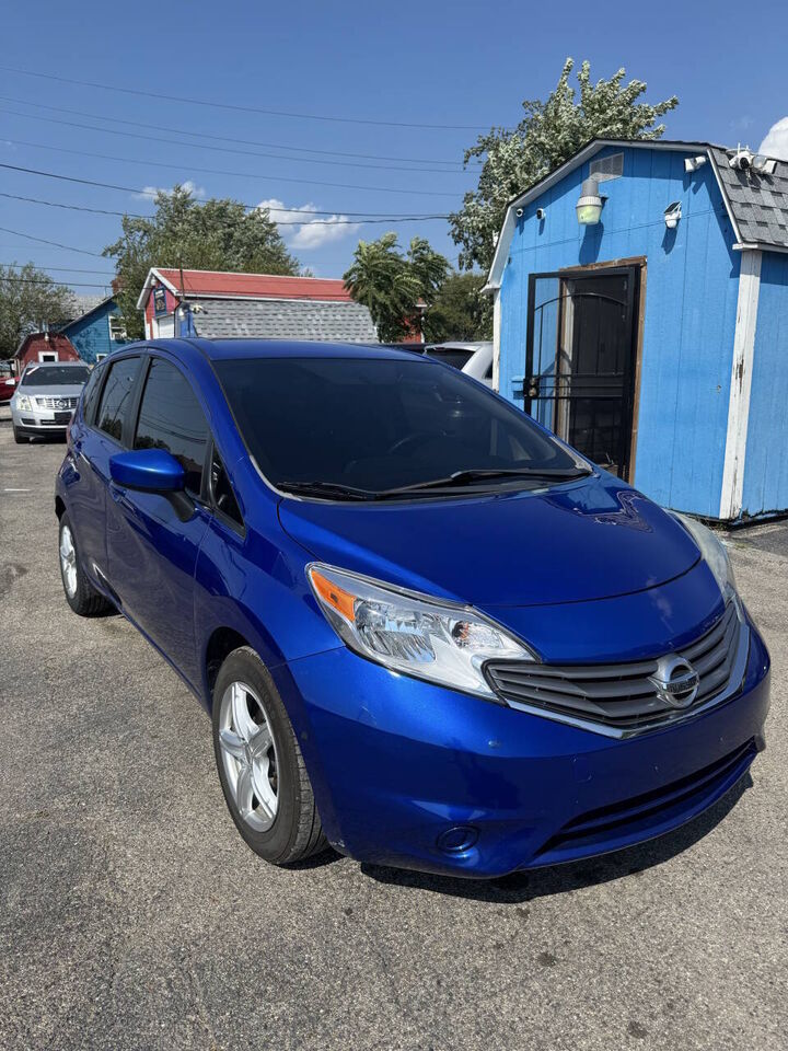 2015 NISSAN Versa