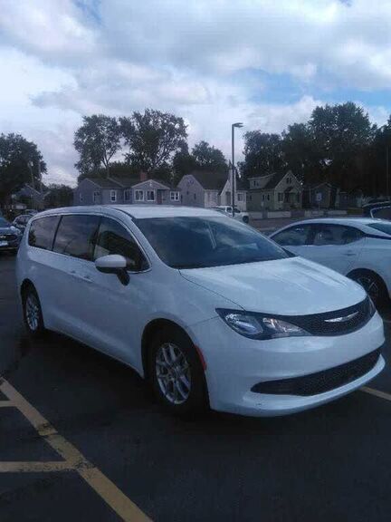 2023 CHRYSLER Voyager